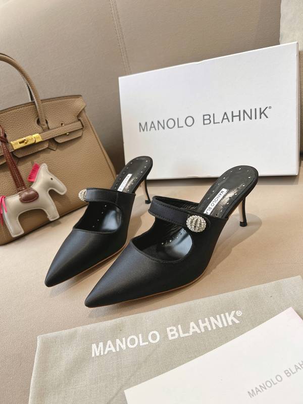 Manolo Blahnik Shoes MBS00058